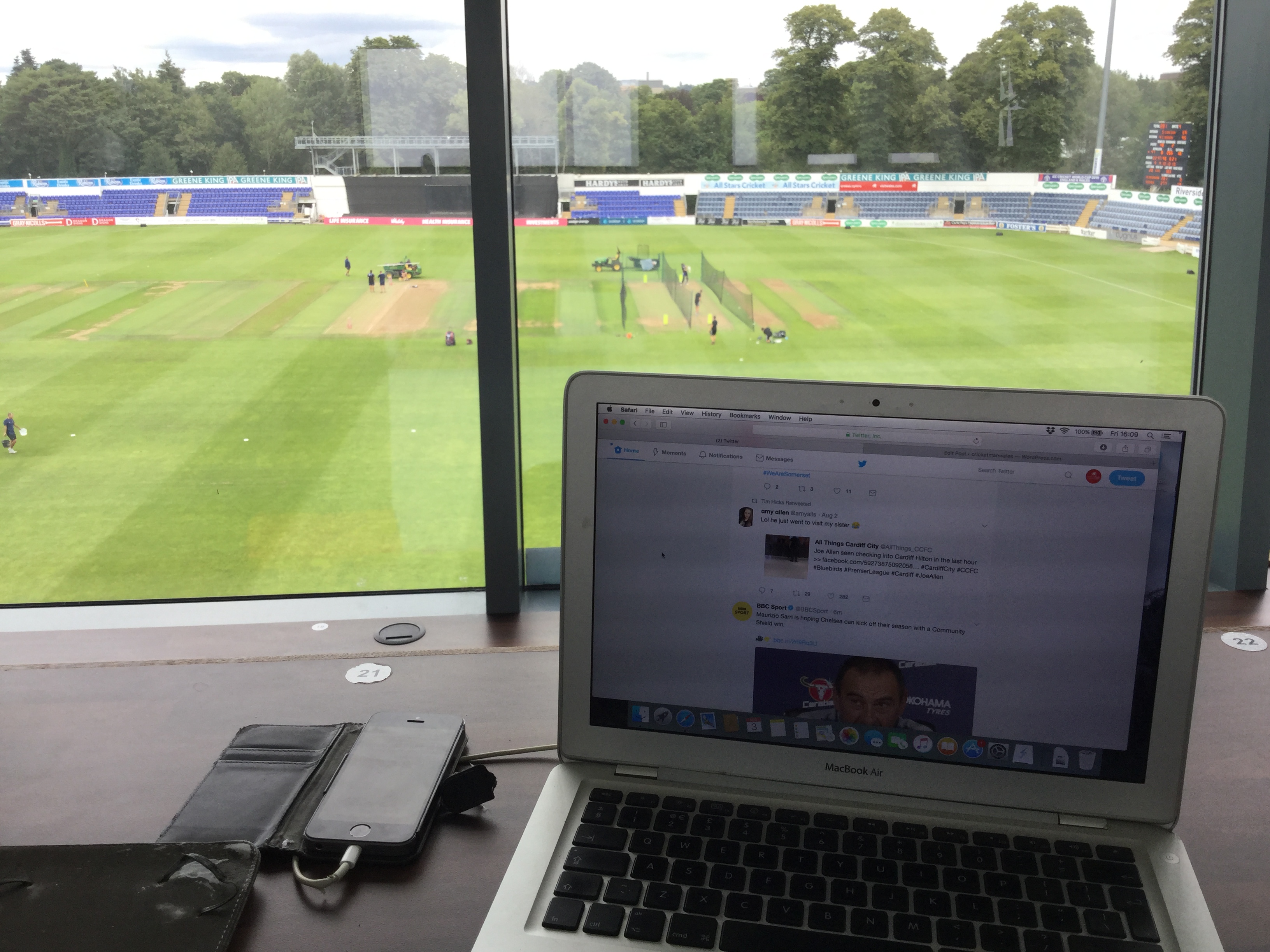 DDC91EB1-C951-4E80-93E6-482D8F6E1586